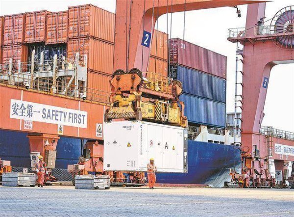 巨富配资 厦门造巨型“充电宝”出海奔赴欧洲