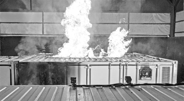 融金汇银 头部储能企业密集开展烧舱测试 全行业多路径提升产品安全水平