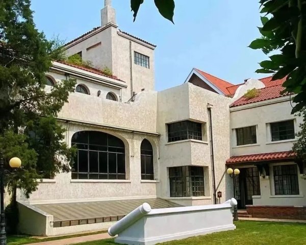 钻石配资 扎深“根系” 红色血脉“润”泽城市文脉